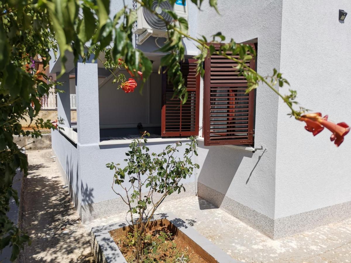 Apartments Lungomare Пула Екстер'єр фото