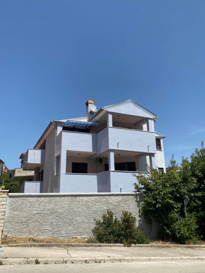 Apartments Lungomare Пула Екстер'єр фото