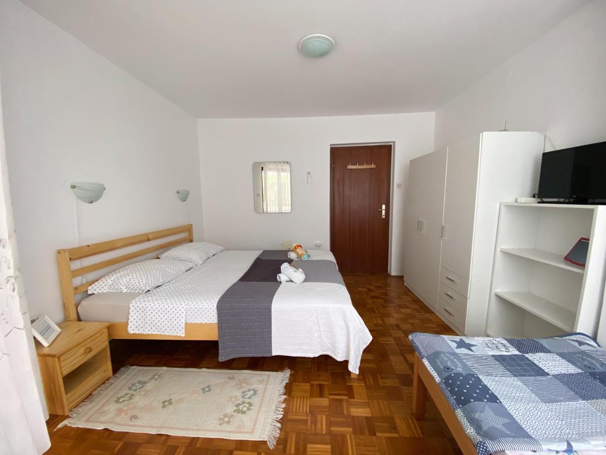 Apartments Lungomare Пула Екстер'єр фото