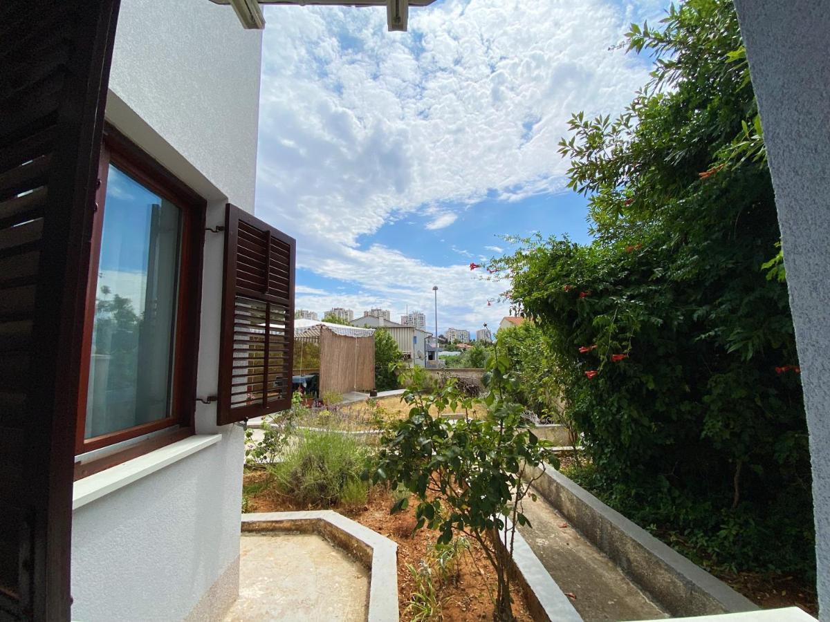 Apartments Lungomare Пула Екстер'єр фото